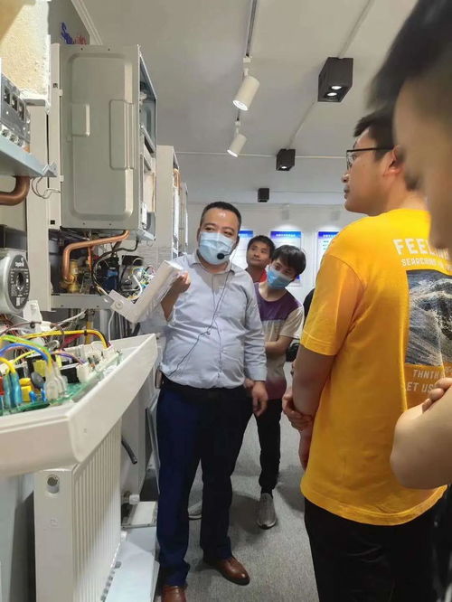 暖通好技師 借力信息技術咨詢服務，小松鼠攜手行業共謀發展新篇章
